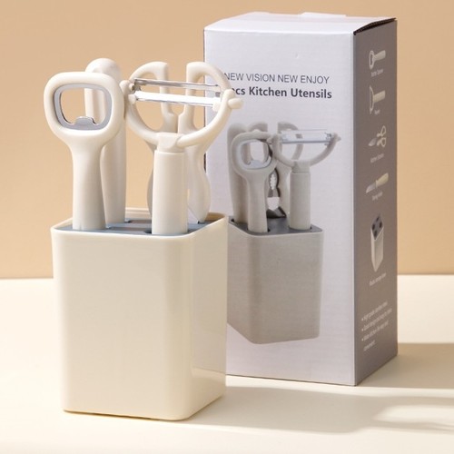 FIVE-PIECE KITCHEN TOOLS SET / K43 - 1pc knife, 1pc scissors, 1pc peeler, 1pc bottle opener and 1pc tray box