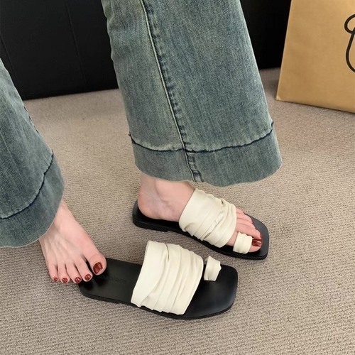 WHITE PLEATED SANDALS / S772 - Color:white Ruched sandals - synthetic leather