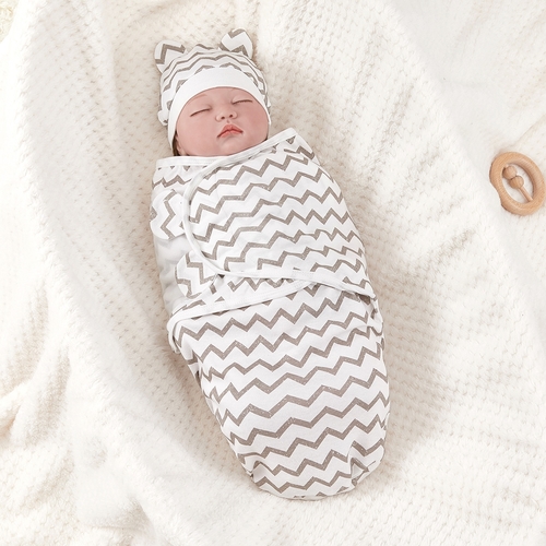 SWADDLE BLANKET TWO-PIECE SET / ZIGZAG U225 - Swaddle blanket for newborn baby  Print:zigzag