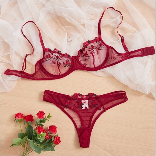 TWO-PIECE EMBROIDED LINGERIE SET / U369B - Color red