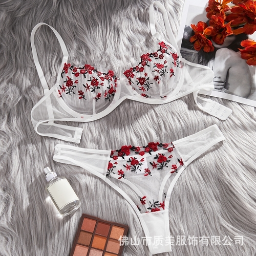 TWO-PIECE EMBROIDED LINGERIE SET / U369E - Color white