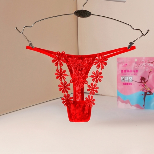 WOMEN'S THONG UNDERWEAR / U376 - Free size Design: floral lace thong