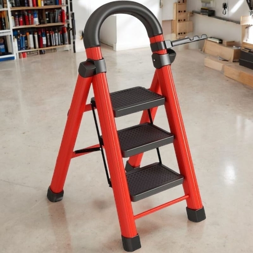 FOLDING LADDER U333A - 3-STEP PORTABLE FOLDING LADDER