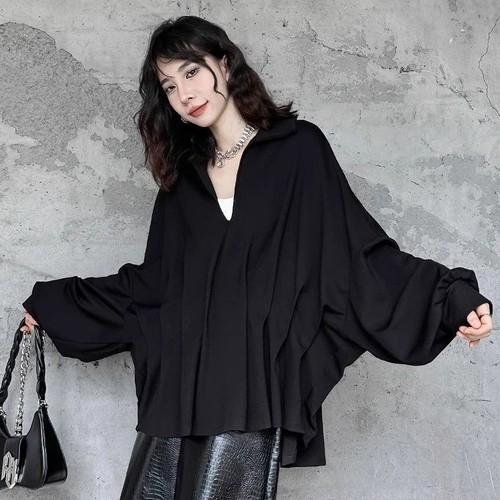 WOMEN'S LOOSE TOP / F040 - Batwing sleeve shirt Free size Color black