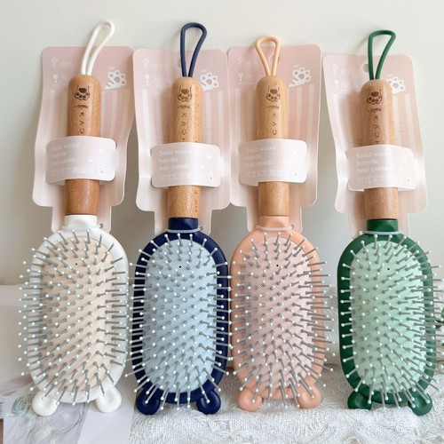 1-PIECE HAIR BRUSH / S11 - HAIR BRUSH - WOOD HANDLE