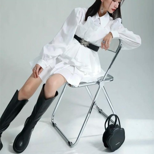WHITE LONG-SLEEVED MINI DRESS WITH A BLACK BELT D0123 - LONG-SLEEVED MINI DRESS WITH A BLACK BELT.  Size: large