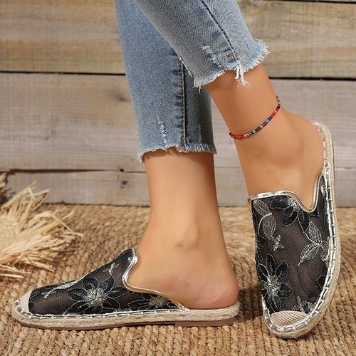 CLOSED-TOE FLAT SANDALS / BLACK S881 - CLOSED-TOE FLAT SANDALS / BLACK