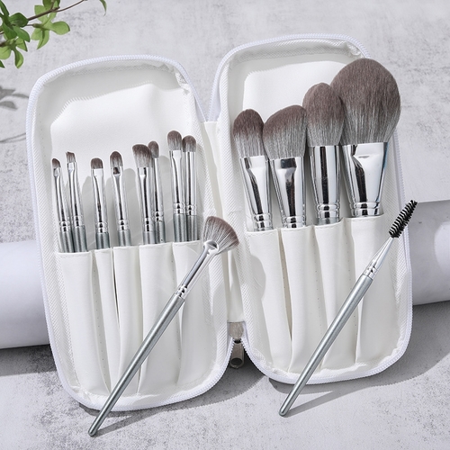 14-PIECE MAKEUP BRUSH SET WITH WHITE POUCH - U489A - 14-PIECE MAKEUP BRUSH SET WITH WHITE POUCH