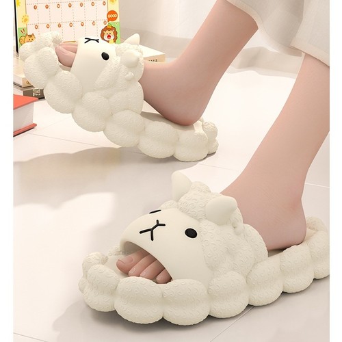 WOMEN'S SLIPPERS - WHITE S203 - Cute slippers - sheep