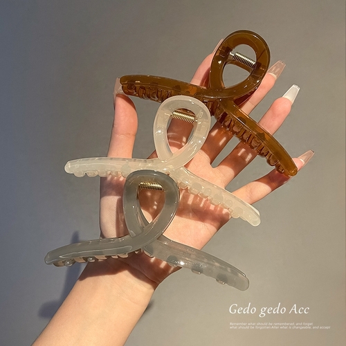 LOOP HAIR CLAW CLIP / U227H - Loop-shaped design