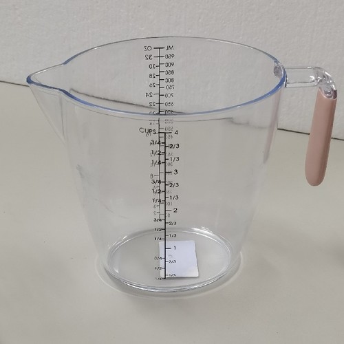 32oz MEASURING CUP BO542