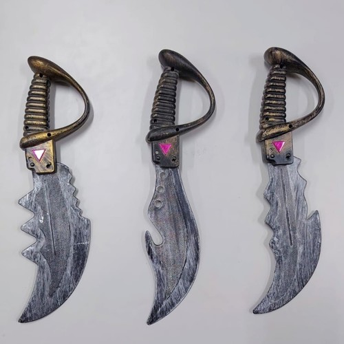 PIRATE KNIFE - THEMED COSTUME PROP A217/A215 - Pirate-themed costume prop Material : plastic
