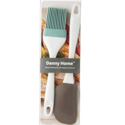 DANNY HOME SILICONE BAKING SET BO877 - Contents: a 2-piece set featuring a flexible silicone brush and spatula. Material: made from food-grade silicone, which is heat-resistant and durable.
