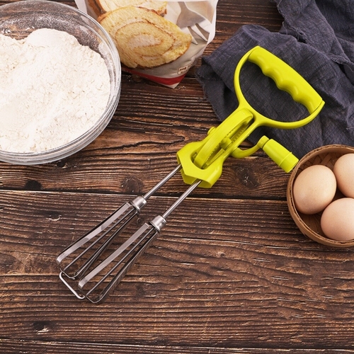 مضرب بيض يدوي دوار بمقبض أخضر وهيكل معدني.BH1646