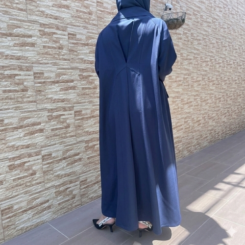 عباية بتصميم بليزر باللون الازرق  جيوب أمامية كبيرةBO1714