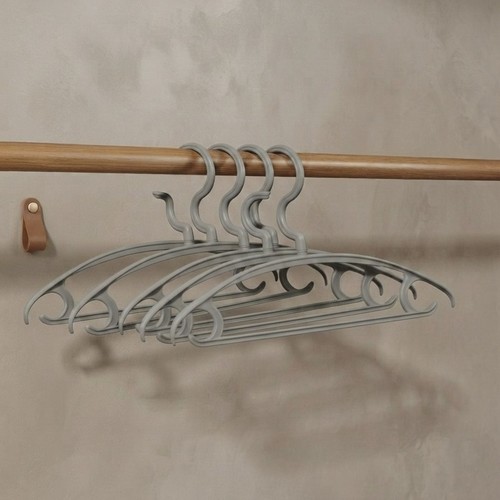 5 Durable Plastic Pluster Hanger NY-IG464