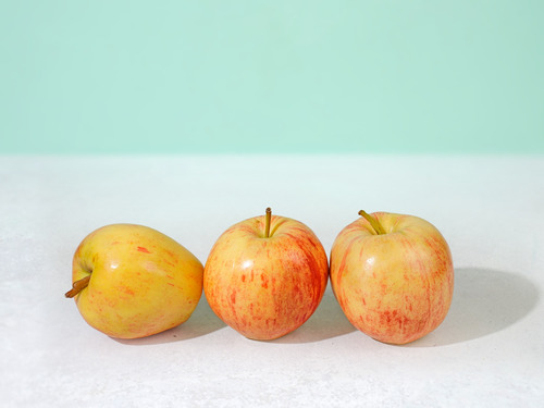 Red Apple - Chile - price per KG