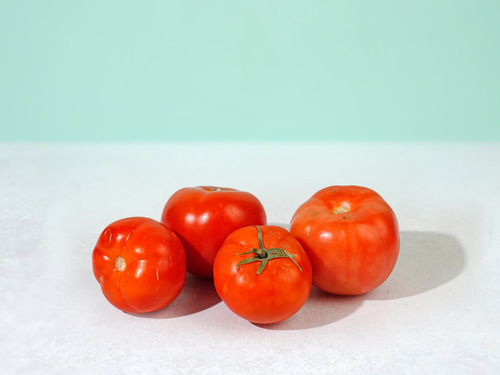 Tomato - Kuwaiti - PRICE BER BOX ( 3.75 kg )