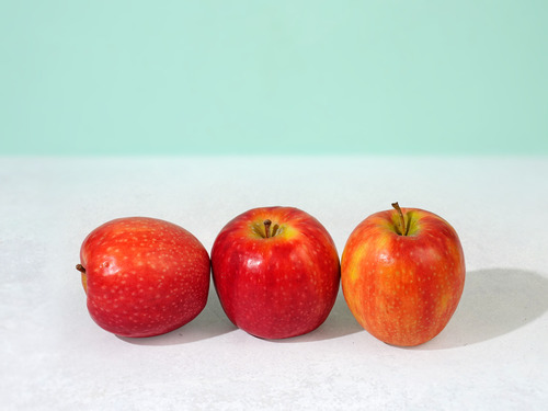 Apple - Pink Lady - price per KG