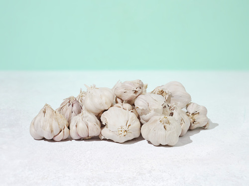 Kuwaiti Garlic - Price Per box( 1KG)