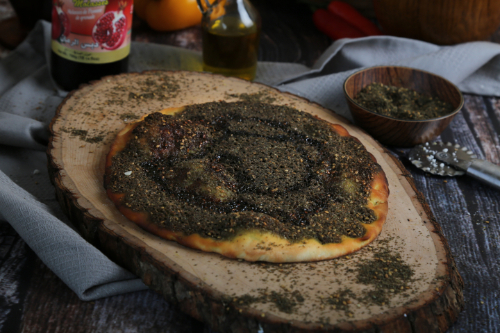 Manoosha Zaatar with Promegranate Molasses - Prepared from the finest Zaatar with Promegranate Molasses
Preparation time 12 minutes