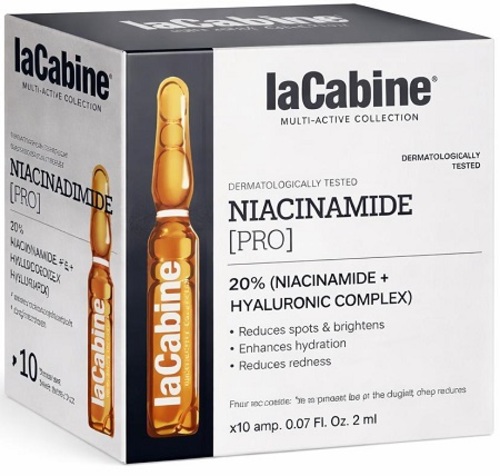 أمبولات النياسيناميد 20% - تركيز
عالٍ من النياسيناميد، يرطب ويغذي بشرتك بعمق ليمنحكِ بشرة مشرقة ومرطبة.

غنية بـ 20% من النياسيناميد وحمض الهيالورونيك. مناسبة لجميع أنواع البشرة.

أمبولات النياسيناميد 20% الاحترافية للوجه، مختبرة من قبل أطباء الجلدية، ومصممة
بتركيز عالٍ من النياسيناميد لمكافحة البقع الداكنة وتوفير ترطيب مكثف. غنية بـ
20% من النياسيناميد وثلاثة أنواع من حمض الهيالورونيك، تعمل على تحسين جودة
البشرة، وتوحيد لونها، وتقليل البقع الداكنة، وترطيبها بعمق. النياسيناميد،
المعروف أيضاً بفيتامين B3 أو النيكوتيناميد،
هو المكون النشط الرئيسي في هذه التركيبة. يتميز بثباته، ووزنه الجزيئي المنخفض،
وقدرته على اختراق الطبقة القرنية (الطبقة الخارجية من الجلد)، مما يوفر فوائد
عديدة للبشرة. أمبولة لاكابين نياسيناميد 20% برو خفيفة الوزن وذات قوام منعش
يناسب جميع أنواع البشرة. تستهدف البقع الداكنة الموضعية والمنتشرة، مما يساعد على
تقليل حدتها وتصغير مظهر المسام.

تساعد على تقليل ظهور البقع الداكنة، وتوحيد لون البشرة الباهتة، وتخفيف التصبغات.

تساعد على إخفاء جميع أنواع الشوائب والعيوب.

تمنح البشرة ملمسًا أنعم ومظهرًا أكثر شبابًا.

تساعد على تحييد الجذور الحرة وحماية البشرة من العوامل الخارجية الضارة.

تساعد على ترطيب البشرة وإضفاء النضارة عليها.

تساعد على توحيد لون البشرة وتقوية حاجزها الواقي.