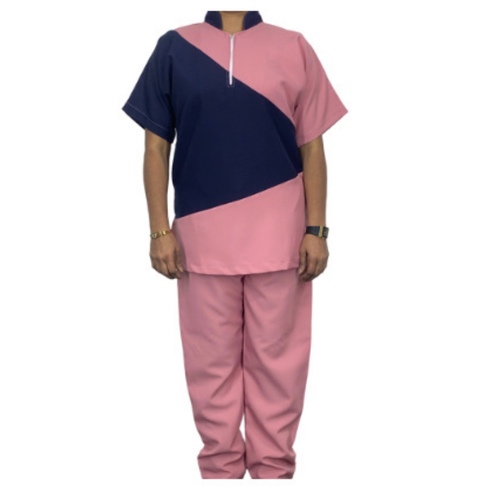 يونيفورم كريب نص كم 39 - **وصف المنتج:**
احصل على يونيفورم عملي للعمالة المنزلية مصنوع من خام كريب عالي الجودة. يتميز هذا الزي بتصميم نص كم، مما يوفر الراحة والتهوية في الأيام الحارة. خامة الكريب تتمتع بمتانة عالية وقدرة على التحمل، مما يجعلها مناسبة للاستخدام اليومي. هذا اليونيفورم يجمع بين الأناقة والعملية، مما يساعد العمالة المنزلية على أداء مهامهم بكفاءة وأناقة. اختر الأفضل لراحتك وراحة موظفيك!