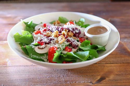 Fitness Rocket Walnut Salad