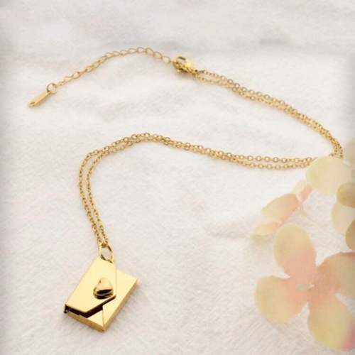 Envelope Pendant G