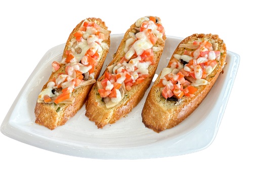 Supreme Garlic Bread Cheese - Italian seasoning grilled mushroom, Butter, Garlic, Dice tomato and Mozzarella cheese