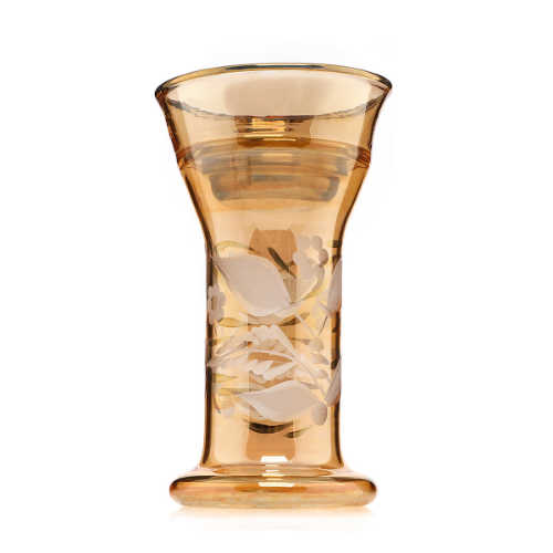 Majles Crystal Mabkhar - Hazel - This Majles Crystal Mabkhar comes in an a transparent cup-shaped design embellished with white leaves pattern on the body for a distinctive look.