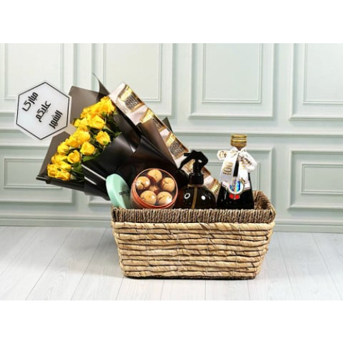 Niqsat Doi - Basket contains hand bouquet, coffee cups, Vimto, spray 500ml, ghraiba from nagwa and acrylic. Height: 50cm Width: 45cm