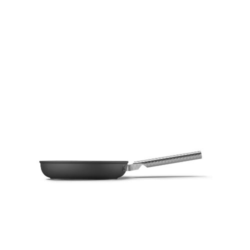 Cookware Frying Pan 24CM - Category: Kitchenware Family: Cookware Type:  Frypan Color: Black Aesthetic: 50's Style Diameter: 24 cm Contact bottom diameter: 170mm  Base thickness: 4.5 mm Packaged Width: 525mm Packaged Depth: 319mm Packaged Hight: 109mm  Dimensions of the packaged product: 109×525×319mm  Net Weight (kg): 1.600kg Gross Weight (kg): 2.100kg