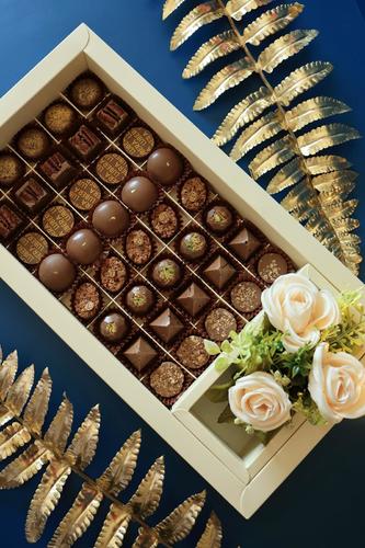 Box chocolate with flower - Plastic Flower