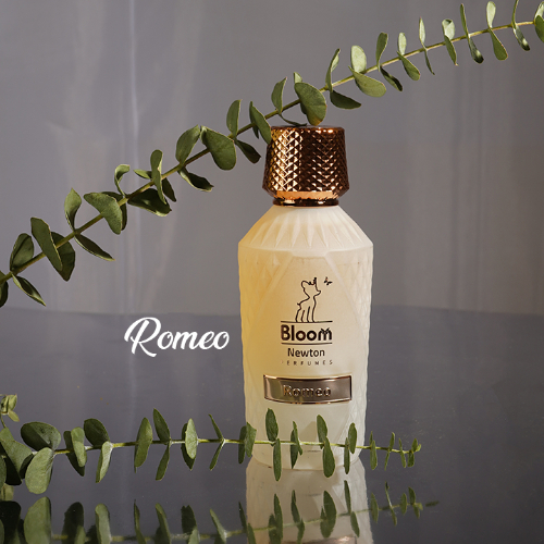 Bloom  - روميو - معشوق جولييت 
المكونات:
 فانيلا_باتشولي_مسك استعد للقاء الحبيب مع روميو، العطر الذي يجسد الرومانسية والشغف الحارق. يتميز هذا العطر بمزيجه الفريد من القاردينيا والعنبر والمسك الروم، ليمنحكِ تجربة عطرية لا تُنسى. استعد لتجربة حب حقيقي وشغف يحرق القلوب مع روميو، العطر الذي يُشعل الشموع ويُسكِر الأحاسيس