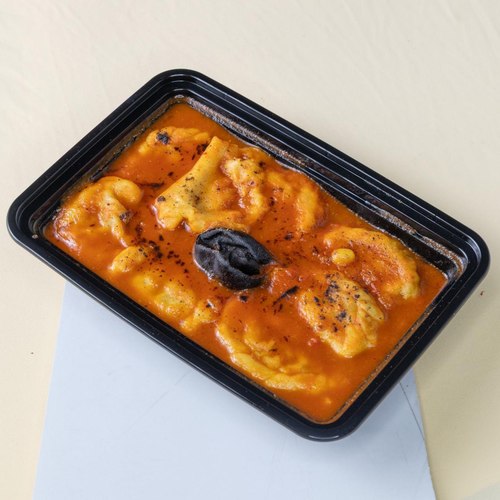 Qabout - flower dough with onion riisins kuwaiti seasoning and tomato sauce broth doqoos