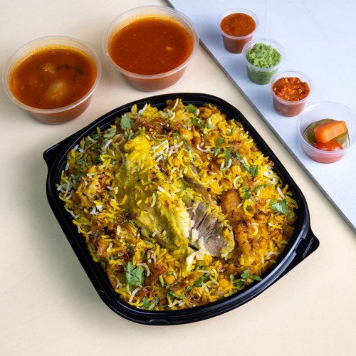 Masli Meat - Arabic lamp fresh with basmati rice filling potatoes Chickpeas both doqoos and potatoes sauce Mabouch red green