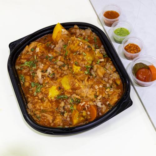 chicken tashrib - Raqq bread with tomato sauce kuwaiti seasoning chicken and vegetables