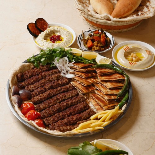 صينية كباب وعرايس