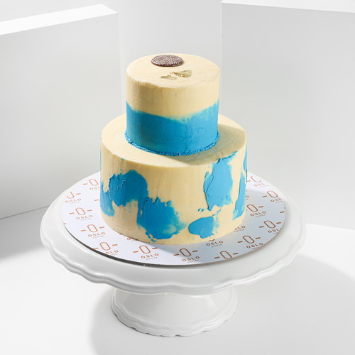 Sky line blue cake - Cake size: 6 inches + double
Height 16cm, width 16cm, medium sizeRich chocolate cake with cream cheese frosting / enough for 4-8 people