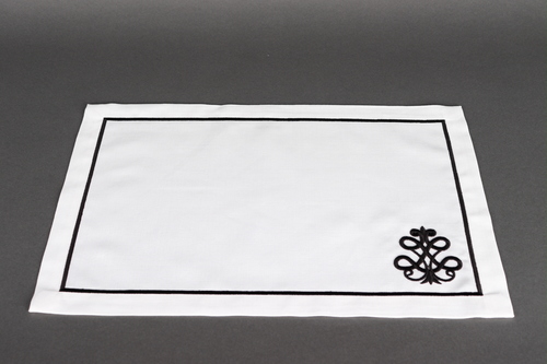 2 Black motif placemats - 2 Embroidered black motif linen placemats 47X33 cm