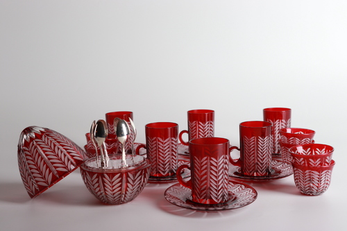 Red Matt Tea & Coffee set with small egg