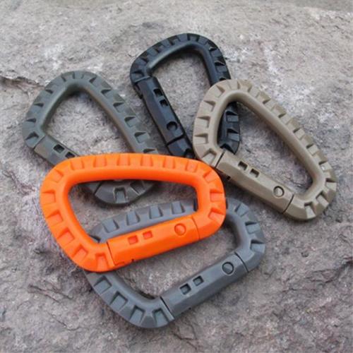 PLASTIC BUCKLE