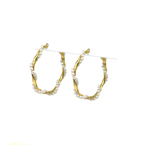 Handmade earrings - Gold plated earrings with pearls