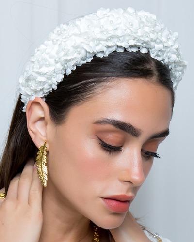 Flower headband with pearls