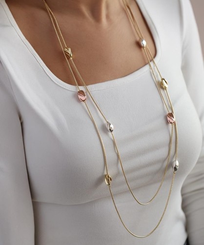 Long necklace with stones