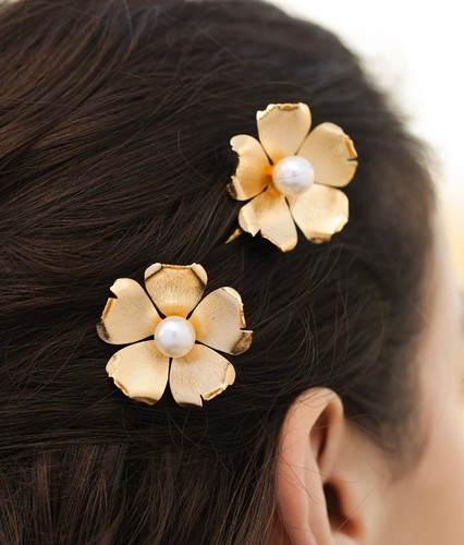 Flower hairpins - Handmade gold-plated hairpins crafted with care, featuring elegant design and i stones. Lightweight, unique, and perfect for everyday wear or special occasions.