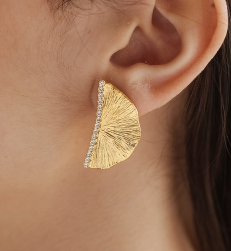 Handmade earrings - Handmade gold-plated earrings crafted with care, featuring elegant design and&nbsp; swarovski stones. Lightweight, unique, and perfect for everyday wear or special occasions.