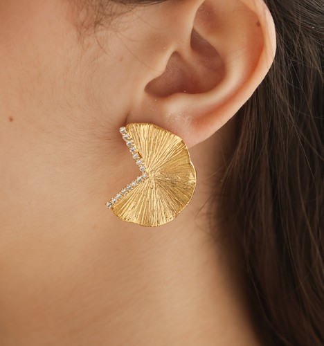 Handmade earrings - Handmade gold-plated earrings crafted with care, featuring elegant design and swarovski stones. Lightweight, unique, and perfect for everyday wear or special occasions.