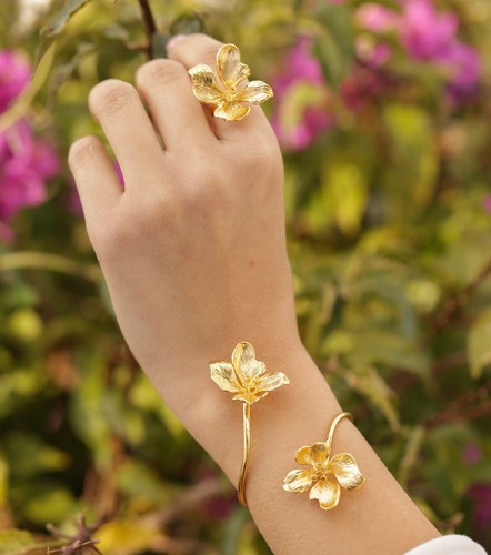 flowers set of bracelet and ring - Handmade gold-plated set of bracelet and ring crafted with care, featuring elegant design and swarovski stones. Lightweight, unique, and perfect for everyday wear or special occasions.